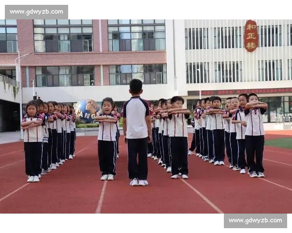 队列队形比赛总结与反思：提升团队协作与执行力的实践经验分享